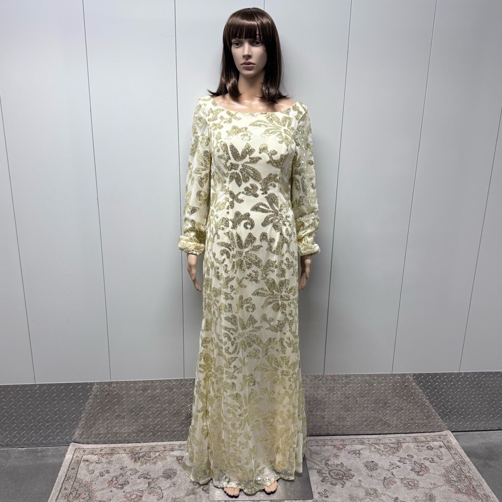 🥂NEW! BTQ CHAMPAGNE SEQUIN GOWN